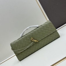 Bottega Veneta Clutch Bags